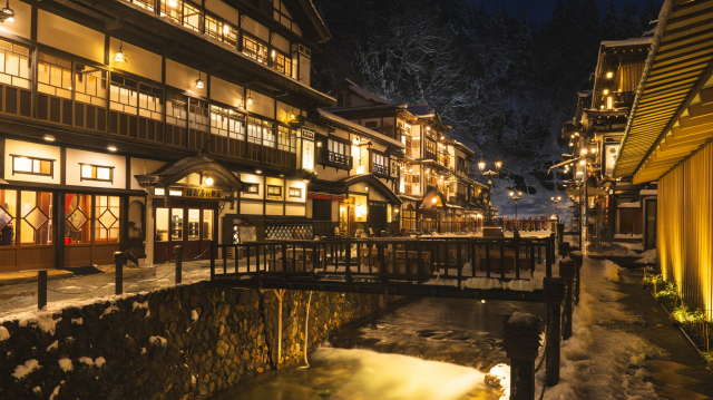 銀山温泉（29147758_m）